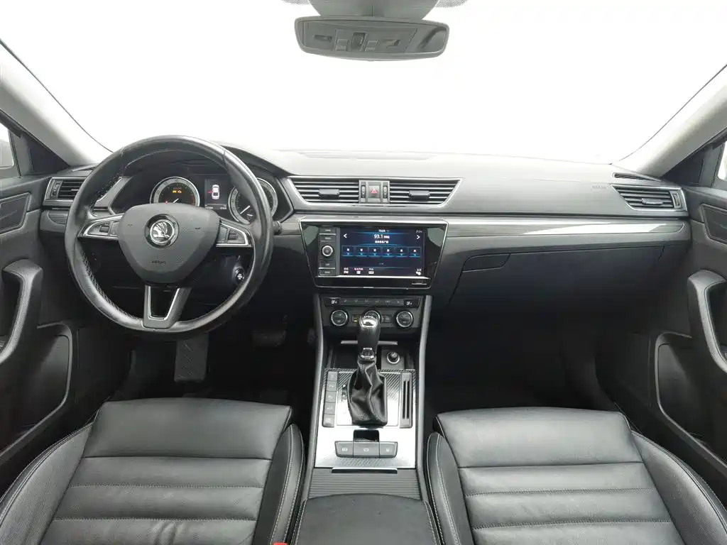 Skoda Superb 2018 TSI330 DSG Luxury V
