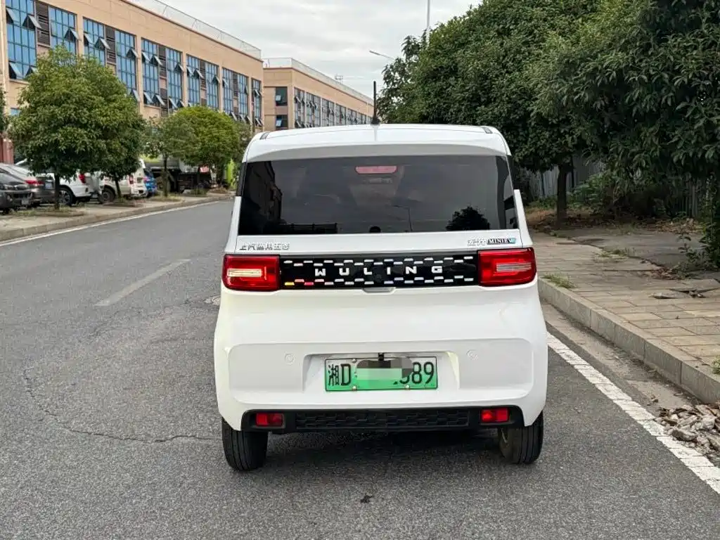 Wuling MINIEV — миниатюра 5