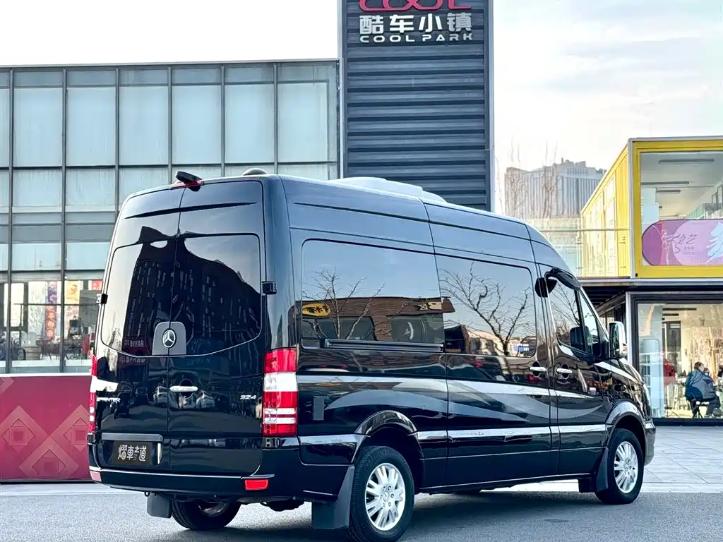 Mercedes-Benz Sprinter 2017 3.5L AT