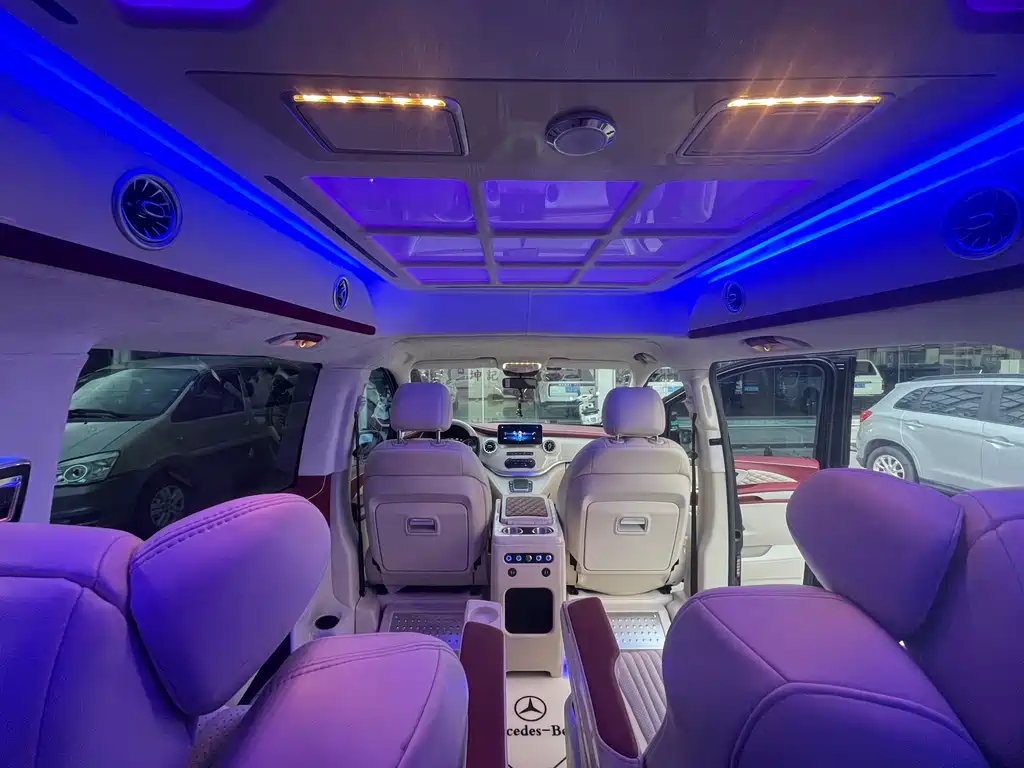 Mercedes-Benz Vito 2020 2.0T Elite 7 мест