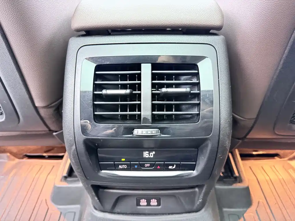 BMW iX3 — миниатюра 14