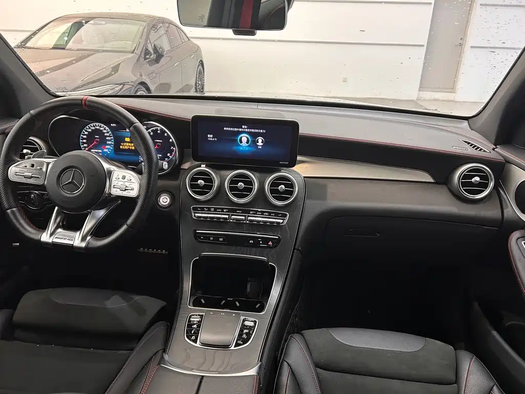 MERCEDES-BENZ GLC AMG