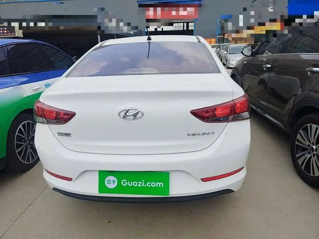 Hyundai Verna — миниатюра 4