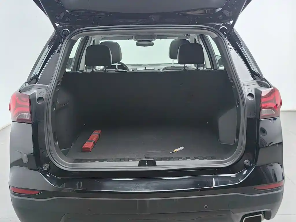 Chevrolet Equinox — миниатюра 16