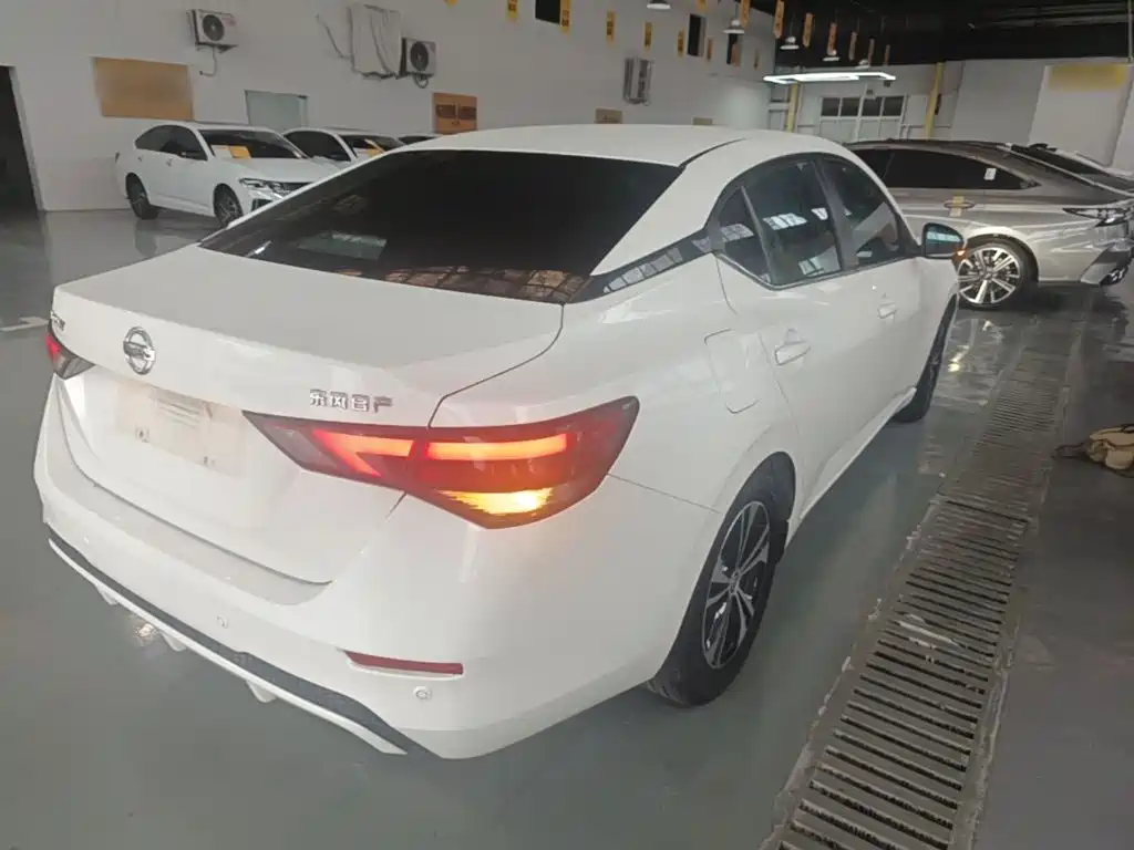 Nissan Sylphy — миниатюра 7
