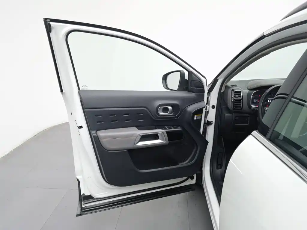 Citroen C5 AIRCROSS — миниатюра 8