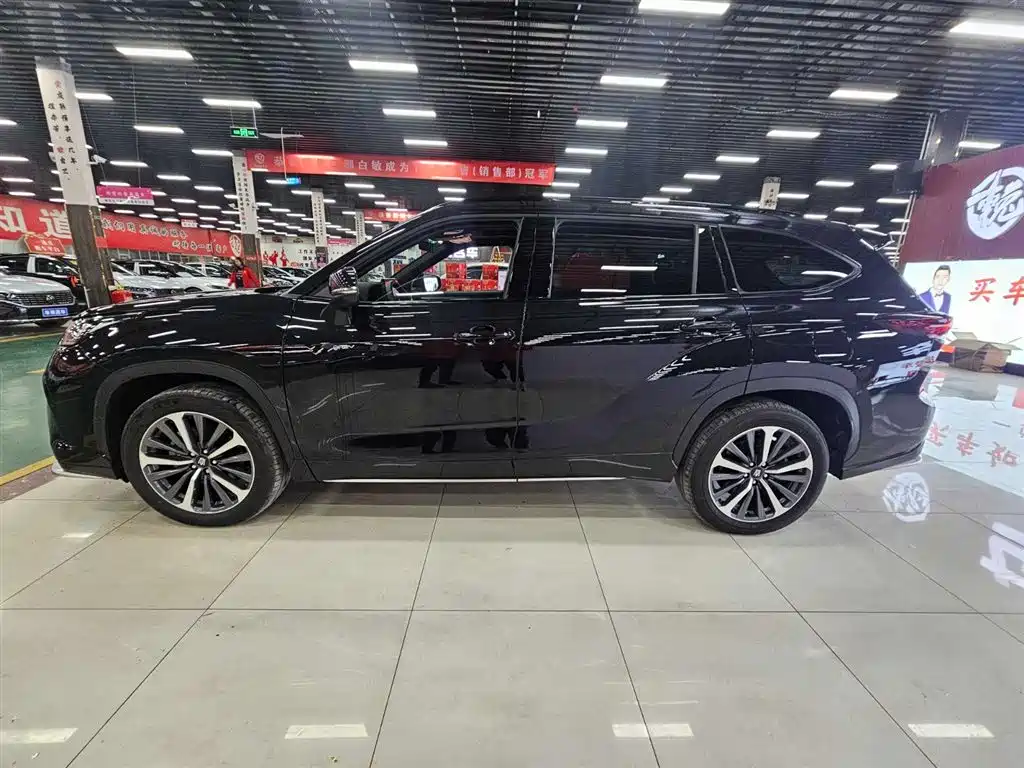 Toyota Crown Kluger 2024 2.5L HEV Luxury