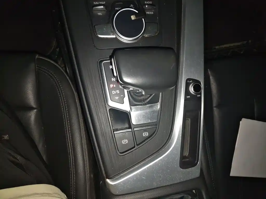 Audi A4L — миниатюра 15