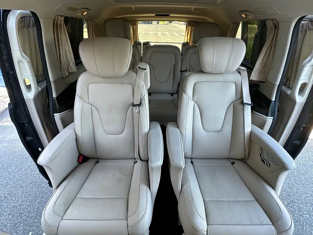 Mercedes-Benz V-Class — миниатюра 19