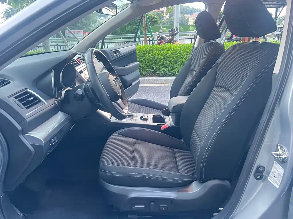 Subaru Legacy — миниатюра 13