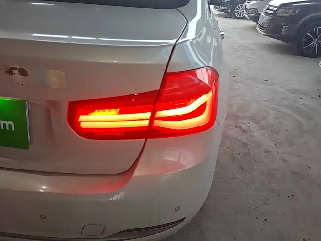 BMW 3 Series — миниатюра 8