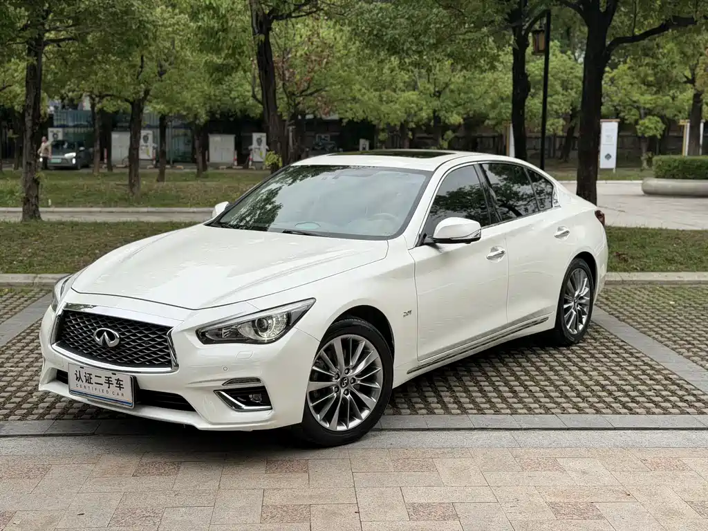 Купить Infiniti Q50L