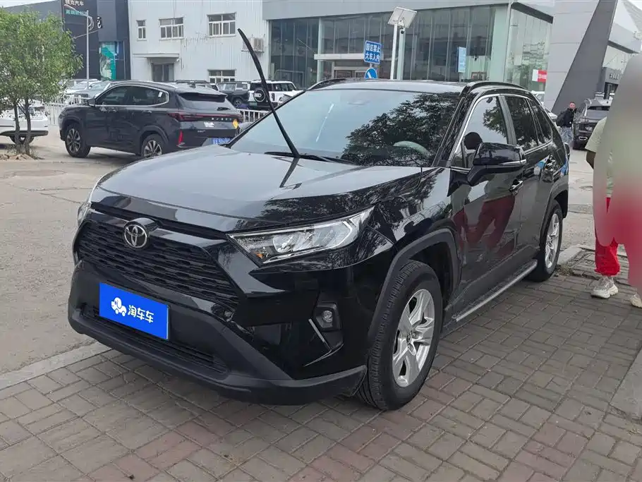 Toyota RAV4 2025