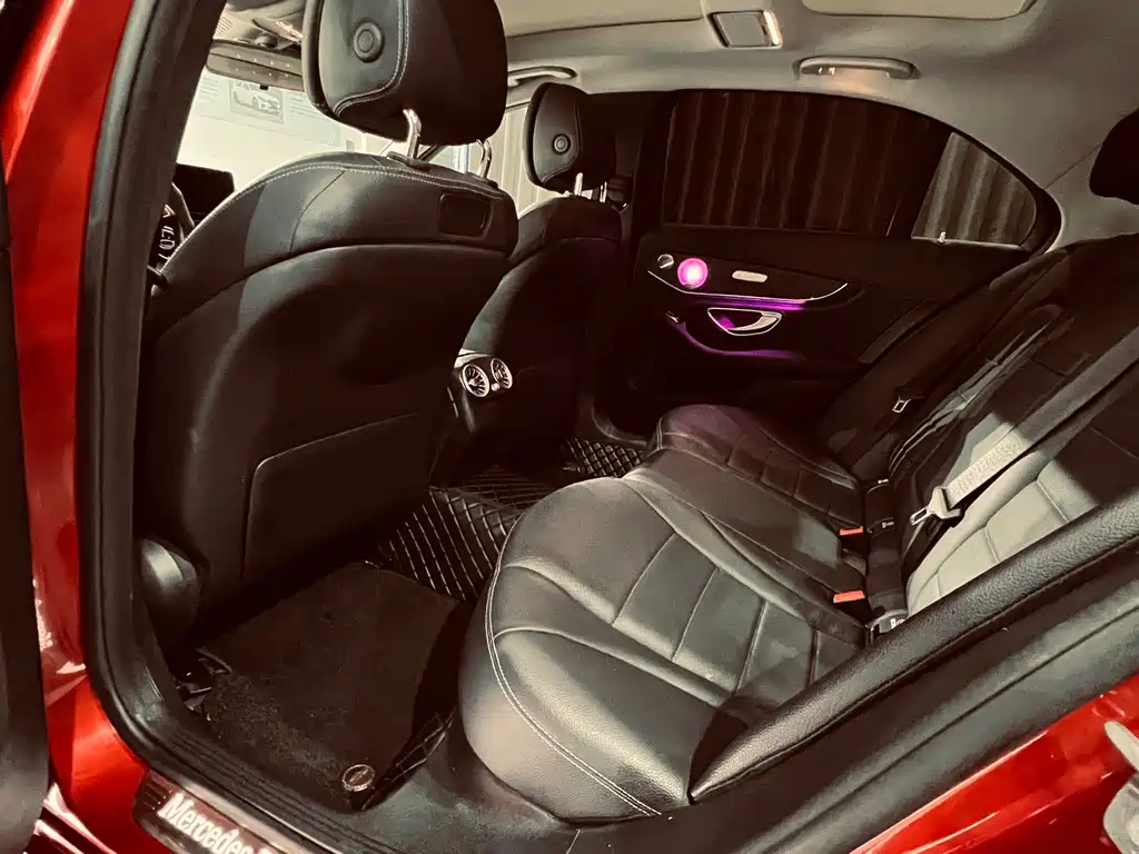 Mercedes-Benz C-Class — миниатюра 8