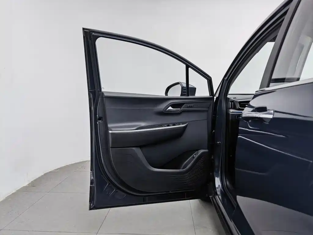 Hyundai Custo — миниатюра 8