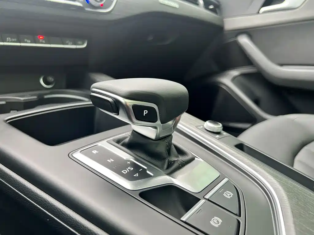 Audi A4 (Import) — миниатюра 17