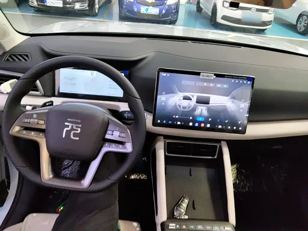 BYD Yuan UP — миниатюра 10