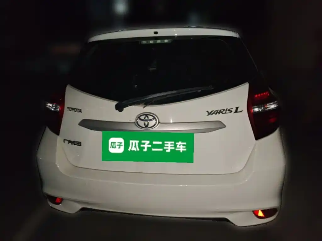 Toyota Yaris L — миниатюра 3