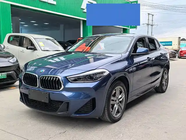 BMW  X2