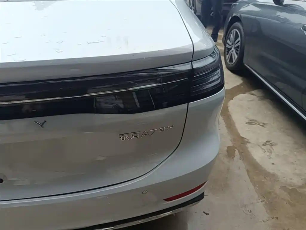 Geely Galaxy Galaxy A7 EM A7 EM 2025 EM-i 150km Premium