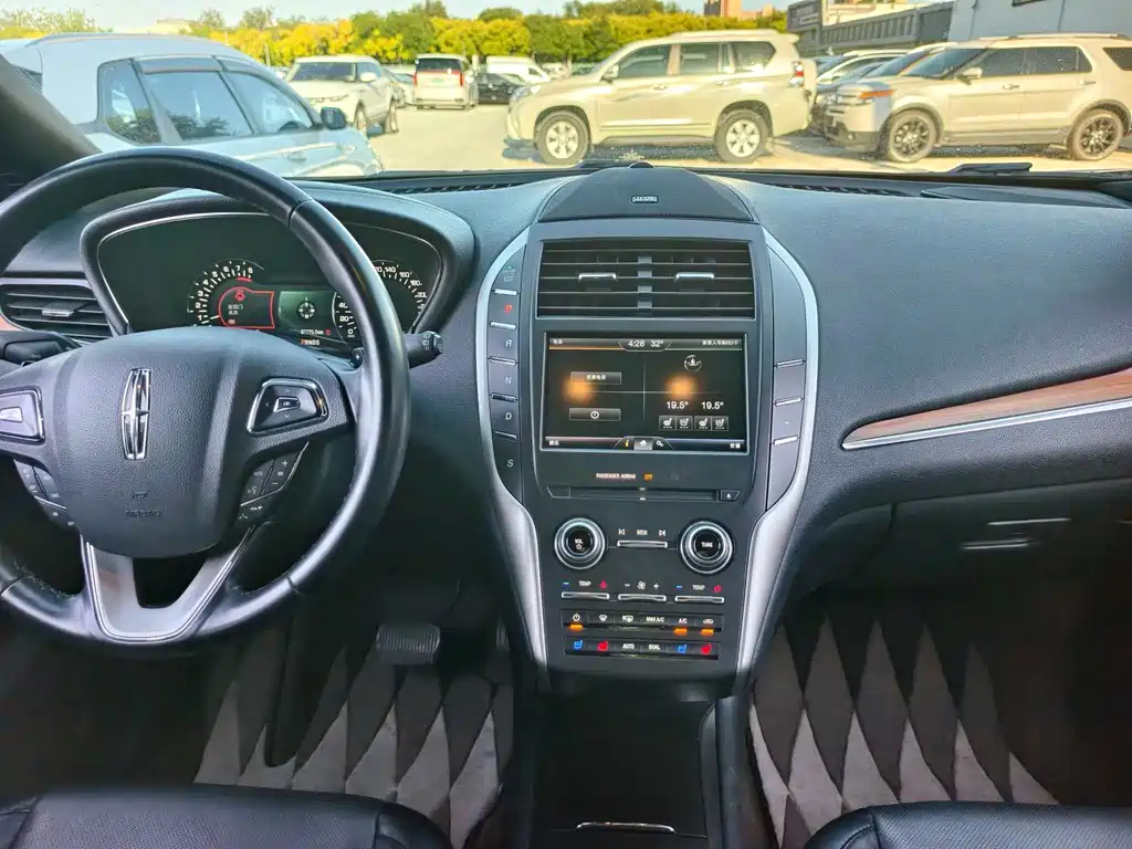 Lincoln MKC — миниатюра 20