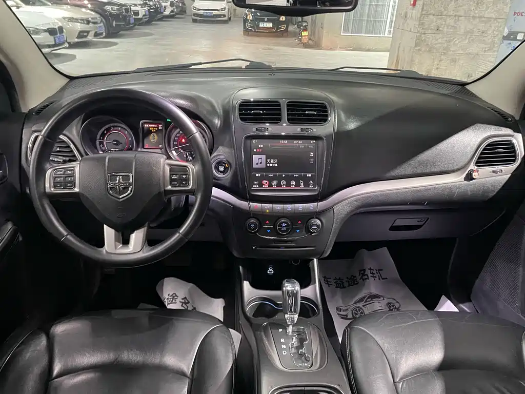 Dodge Journey — миниатюра 11