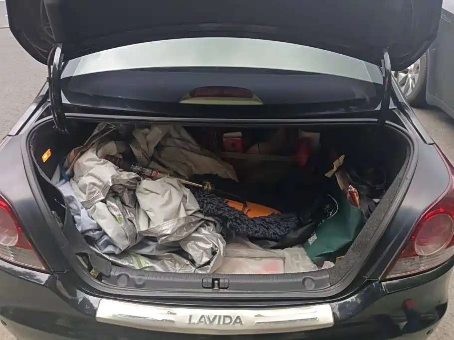 Volkswagen Lavida — миниатюра 4
