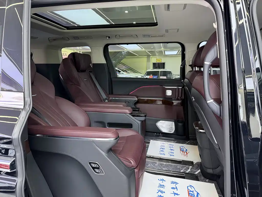 Hongqi Hongqi HQ9 — миниатюра 8