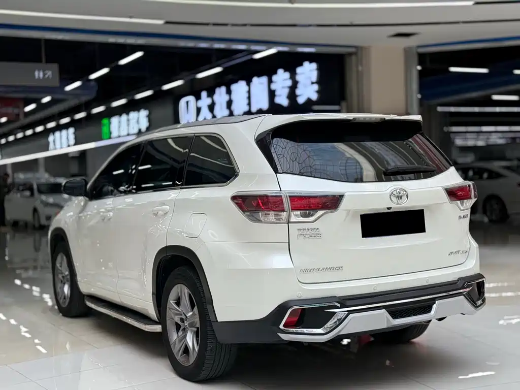 Toyota Highlander — миниатюра 7