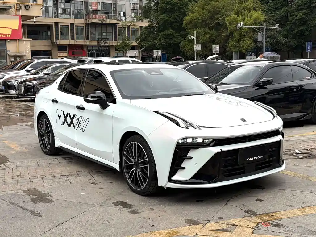 Lynk & Co 03 — миниатюра 3