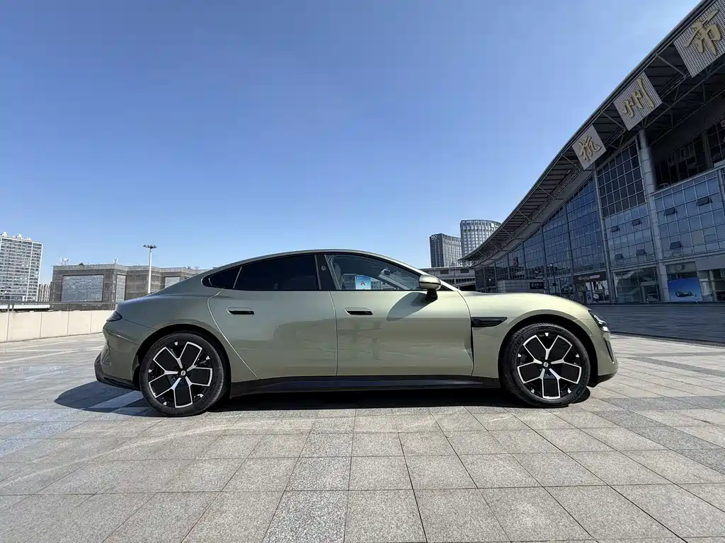 XIAOMI CAR XIAOMI SU7