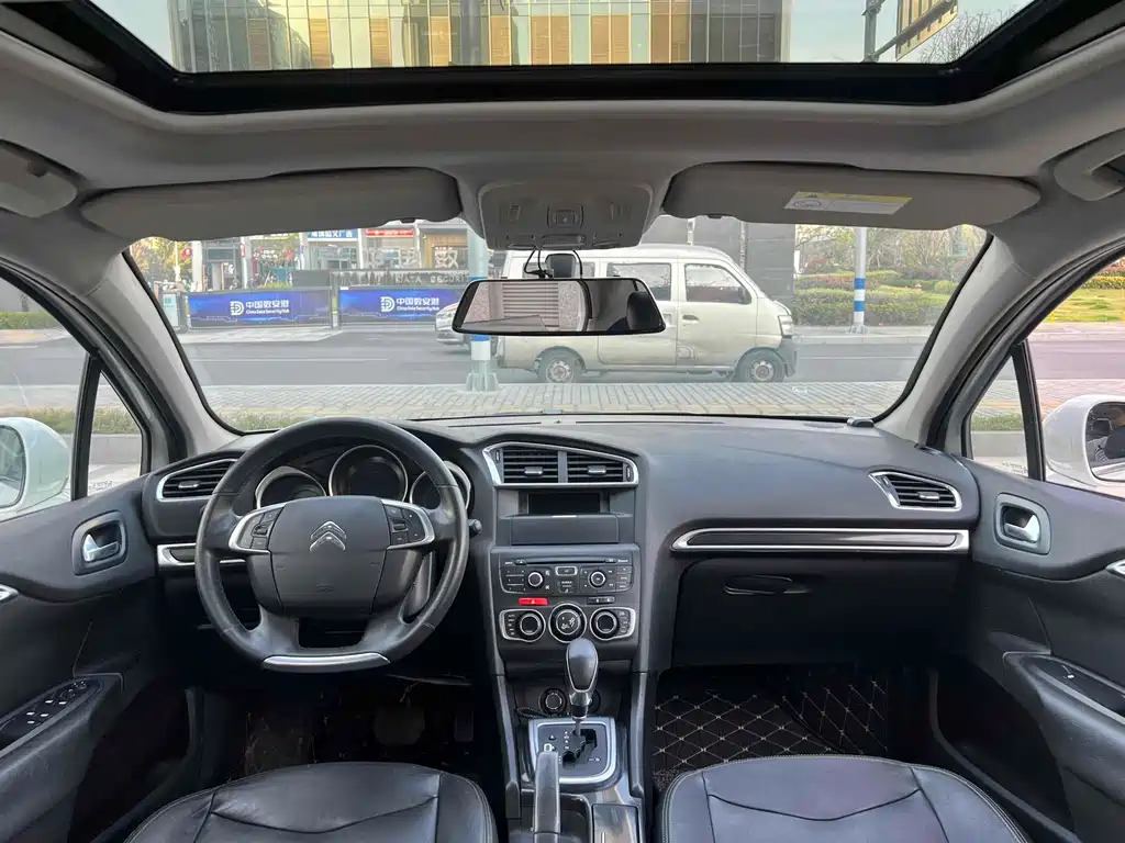 Citroen C4L 2014 1.6THP AT