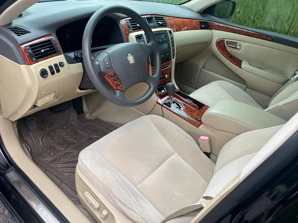 Toyota Crown 2005 2.5L Royal