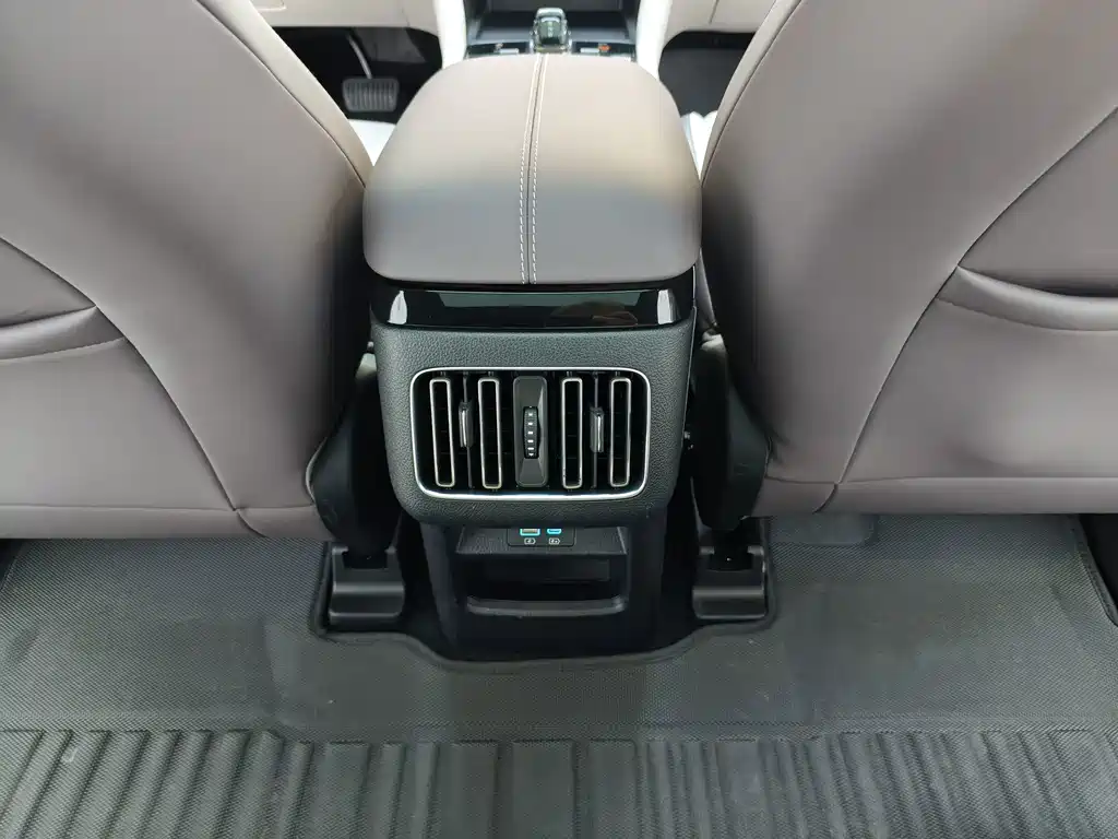 BYD PLUS New Energy — миниатюра 16