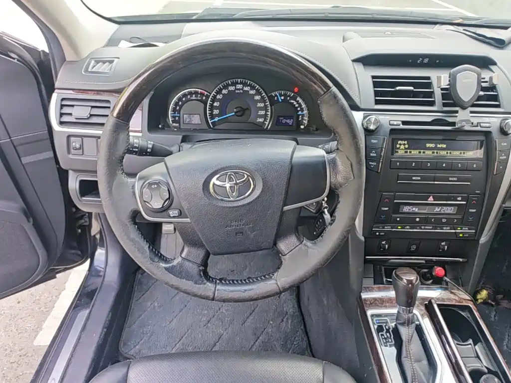 Toyota Camry — миниатюра 15