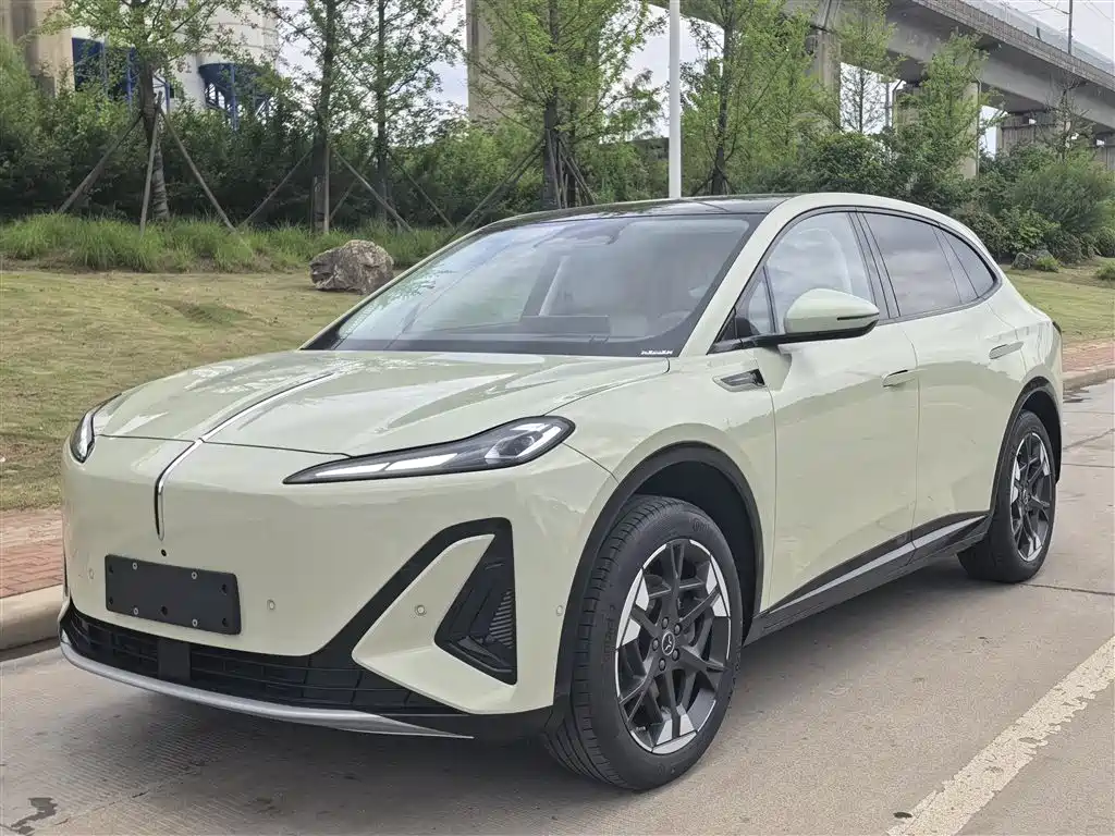 Hongqi 06 2025 520