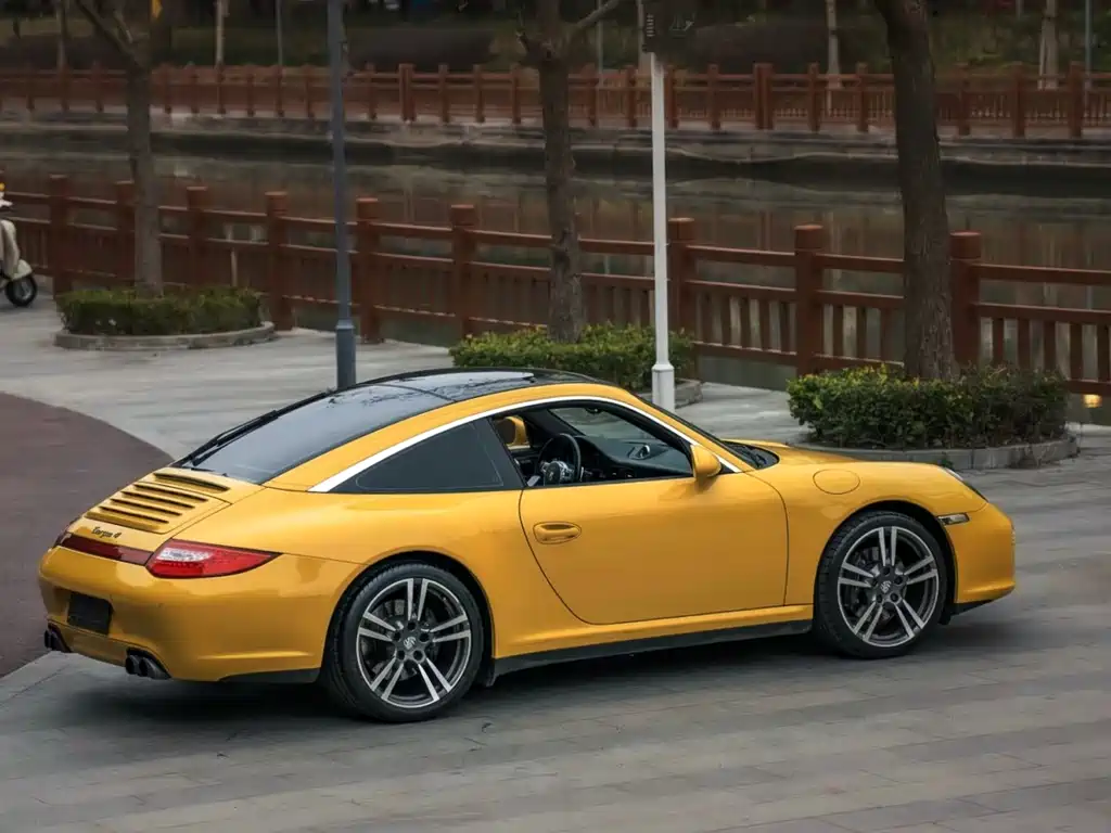 Porsche 911 2010 Targa 4 3.6L
