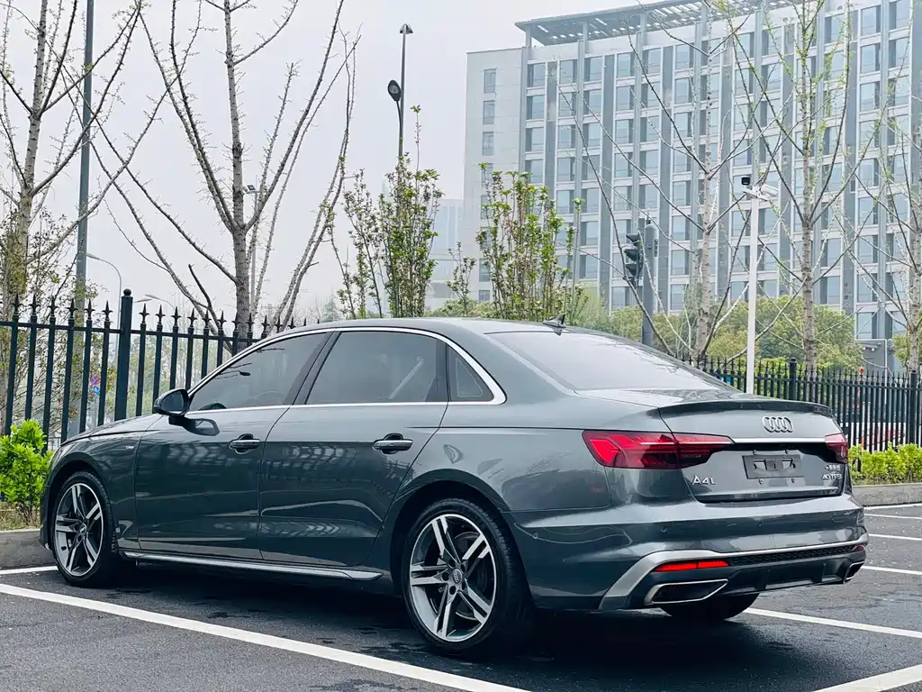 Audi A4L 2020 40 TFSI Luxury