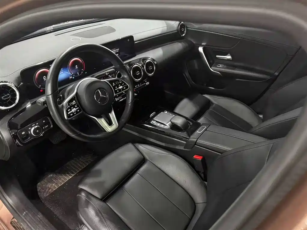 Mercedes-Benz A-Class Facelift A 200 L Sport Sedan Dynamic Type, фото 9