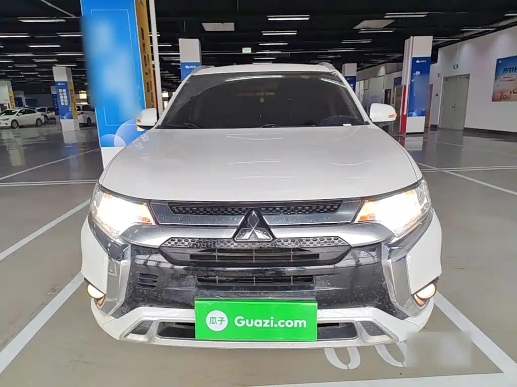 Mitsubishi Outlander — миниатюра 3