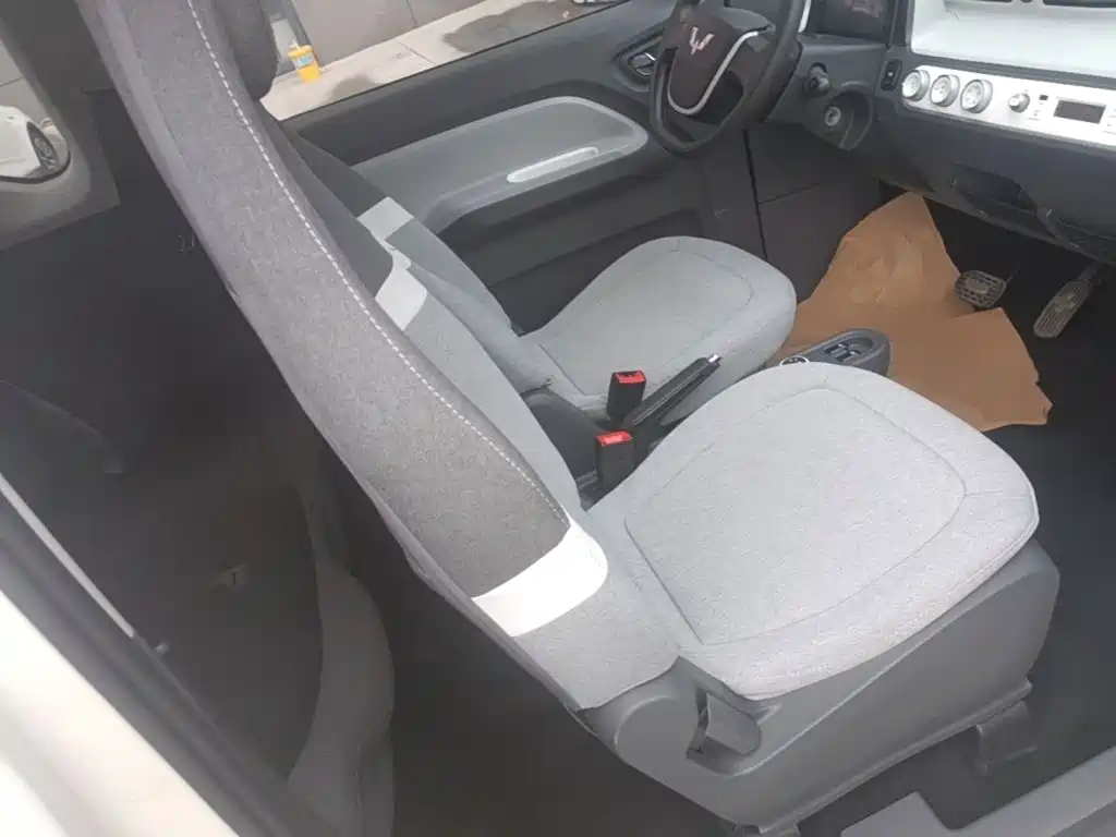 Wuling MINIEV — миниатюра 25