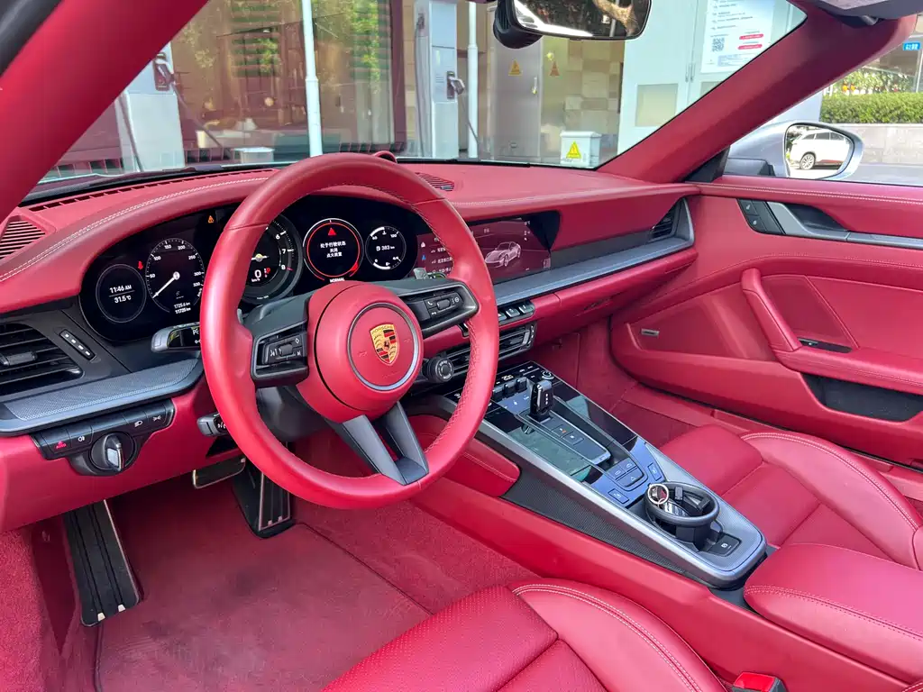 PORSCHE  911