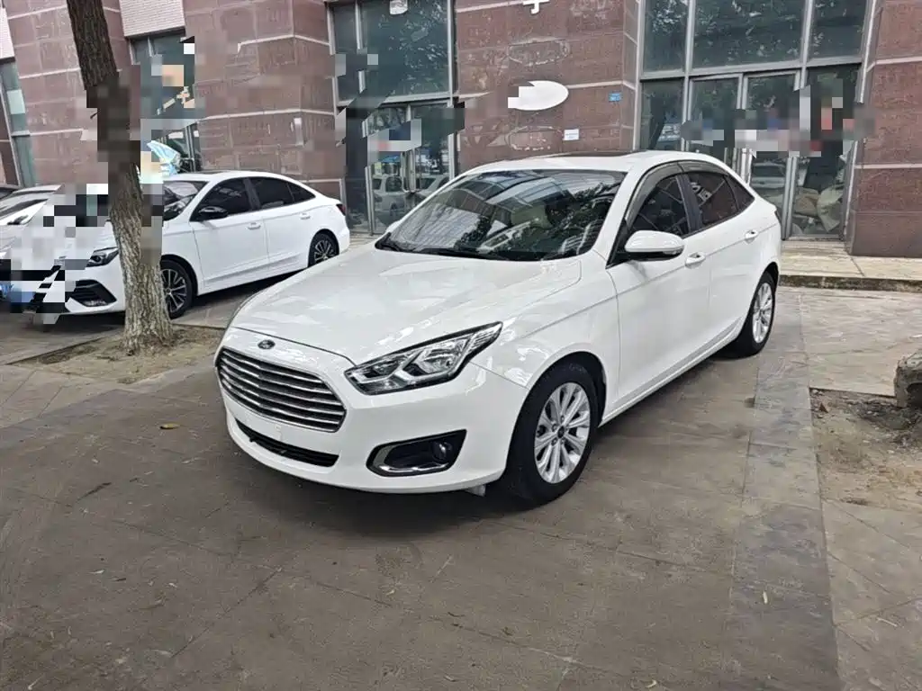 Ford Escort 2015