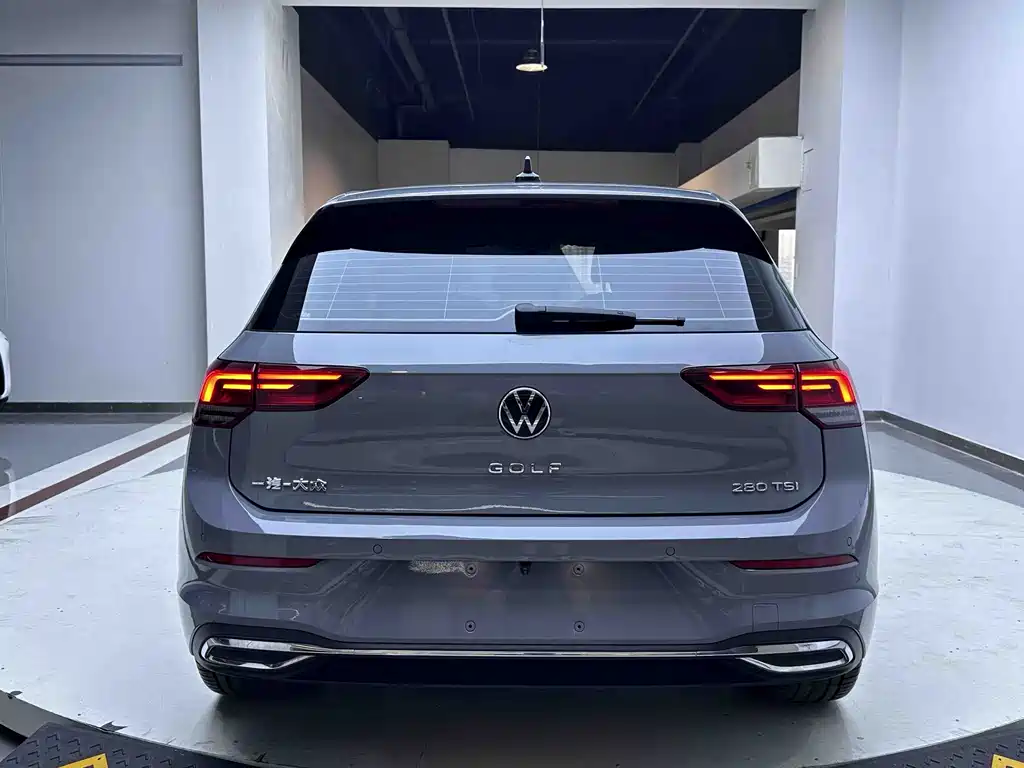 Volkswagen Golf 2021 280TSI DSG 30