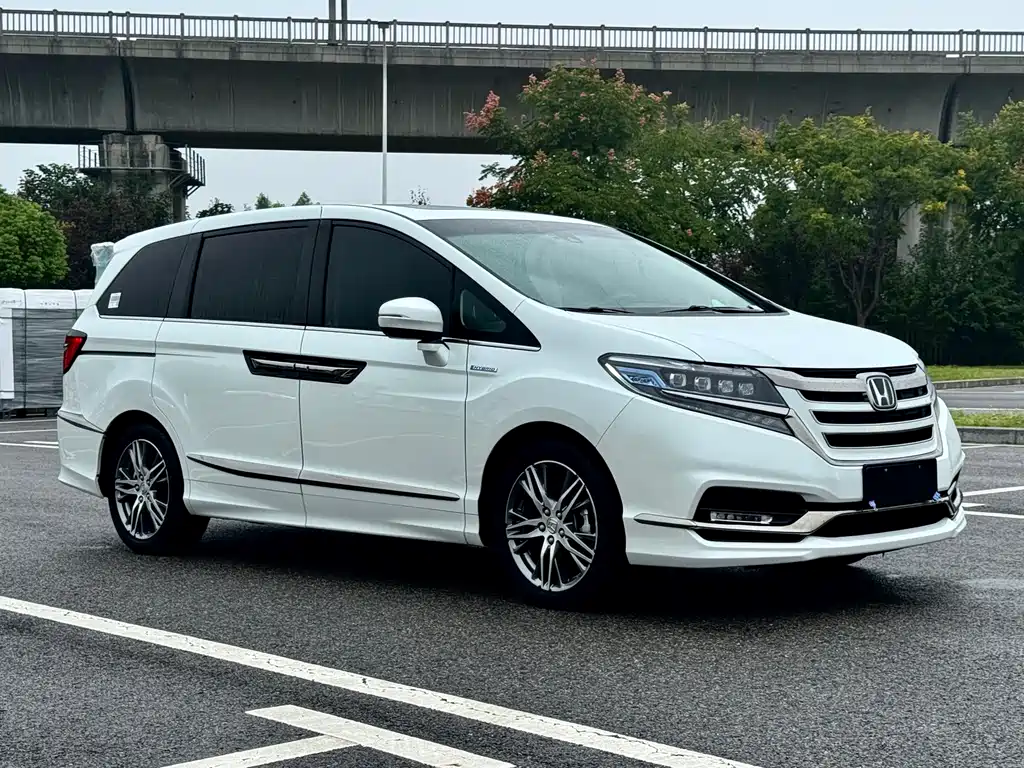 Honda Elysion — миниатюра 3
