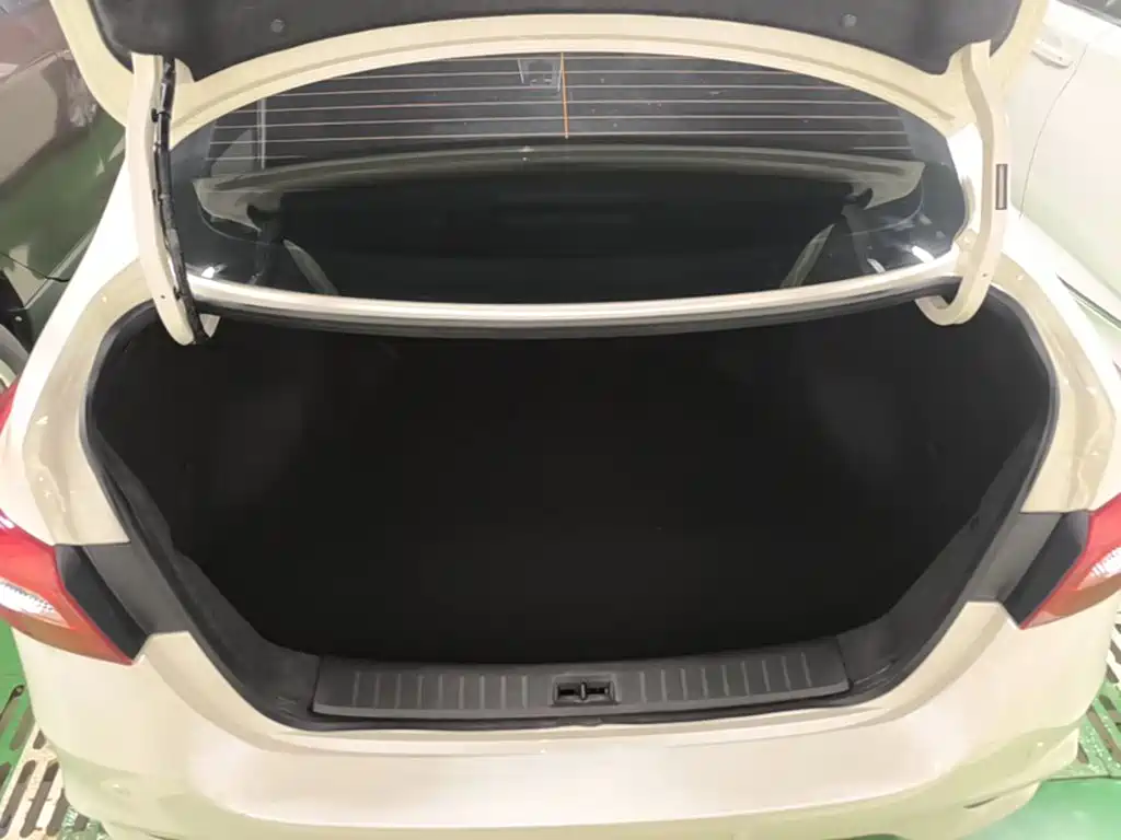 Nissan Sylphy — миниатюра 19