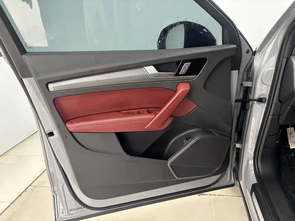 Audi Q5L — миниатюра 9