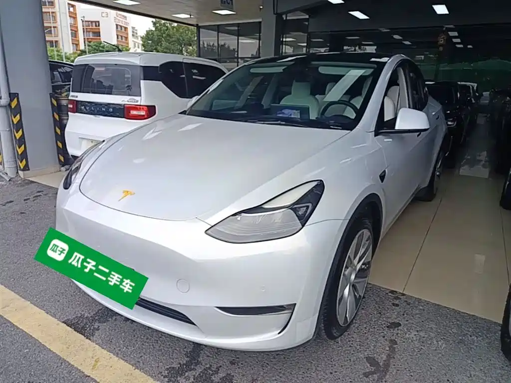 Tesla Model Y 2022
