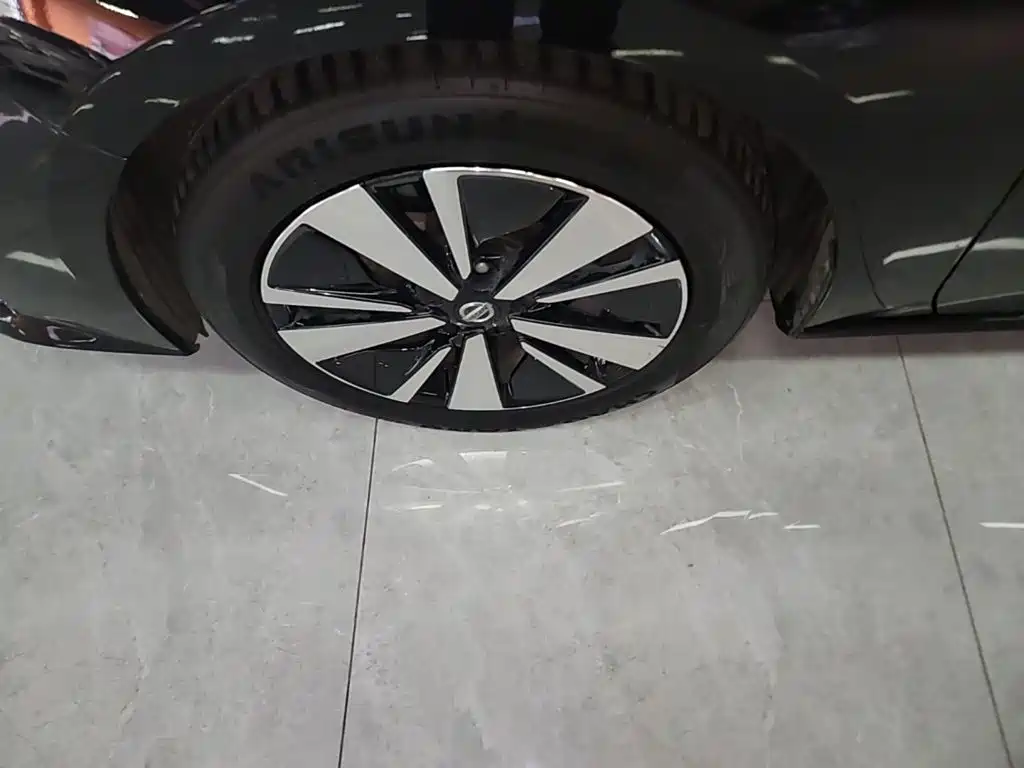 Nissan Teana — миниатюра 23
