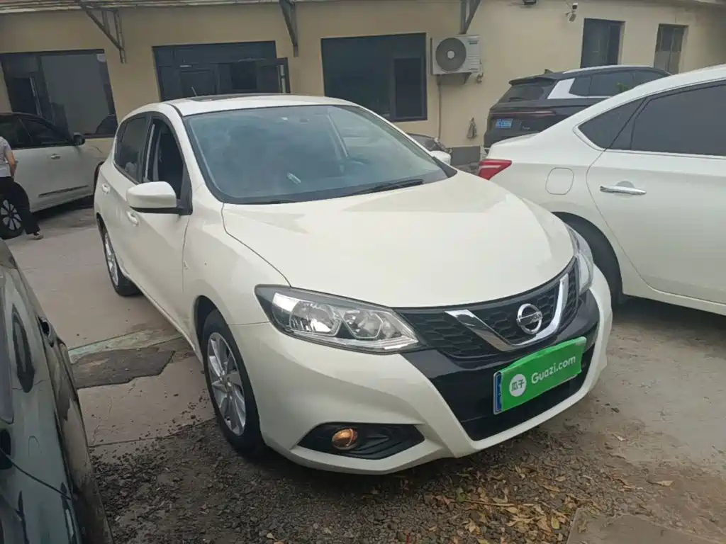 Nissan Tiida — миниатюра 4